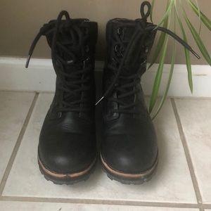 The North Face Bridgeton winter boots